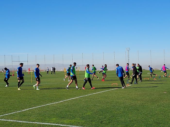 El Granada continúa preparando el choque ante el Real Madrid (FRAN CALVO)