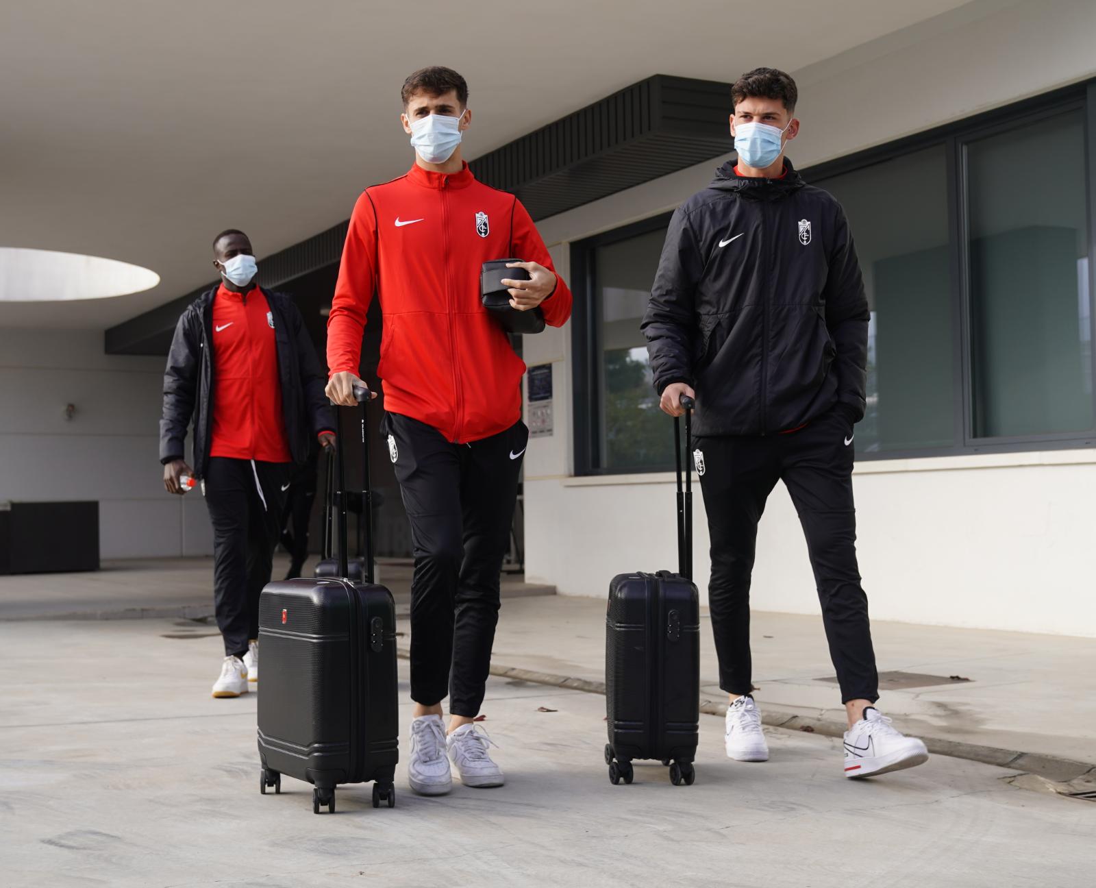 Robert Moreno ha contado con varios jugadores del filial para completar la convocatoria frente al Athletic (PEPE VILLOSLADA / GCF)