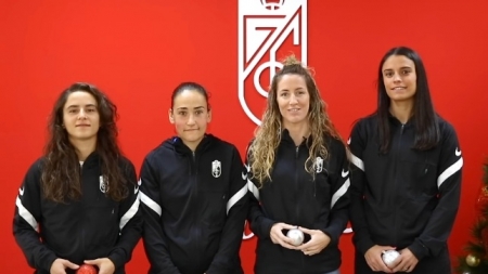 Urre, Elo, Lauri y Marta Carrasco lanzaron, en nombre del Granada Femenino, un mensaje de felicitación a sus aficionados (GCF TV) Urre, Elo, Lauri y Marta Carrasco lanzaron, en nombre del Granada Femenino, un mensaje de felicitación a sus aficionados (GCF TV)