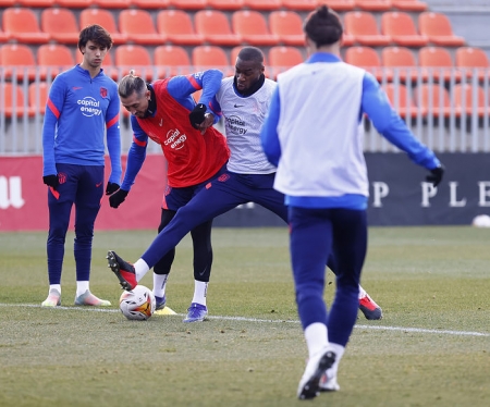 Imagen del último entrenamiento del Atleti antes de viajar a Granada (ATLÉTICO DE MADRID) Imagen del último entrenamiento del Atleti antes de viajar a Granada (ATLÉTICO DE MADRID)