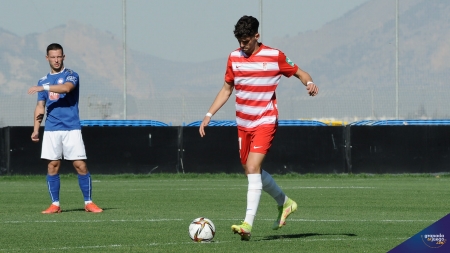 Butzke, en un partido con el Recreativo Granada (JOSÉ M. BALDOMERO) Butzke, en un partido con el Recreativo Granada (JOSÉ M. BALDOMERO)