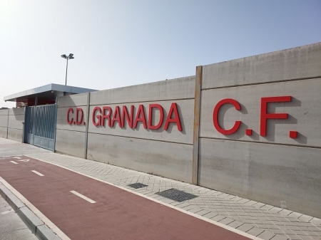 El Granada vive las últimas horas del mercado con varios cabos sueltos por formalizar (GRJ)