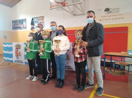 Entregas de premios del campeonato provincial de ajedrez (AYTO. VEGAS DEL GENIL) Entregas de premios del campeonato provincial de ajedrez (AYTO. VEGAS DEL GENIL)