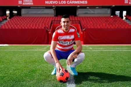 Uzuni será presentado este jueves como nuevo jugador del Granada (PEPE VILLOSLADA / GCF)