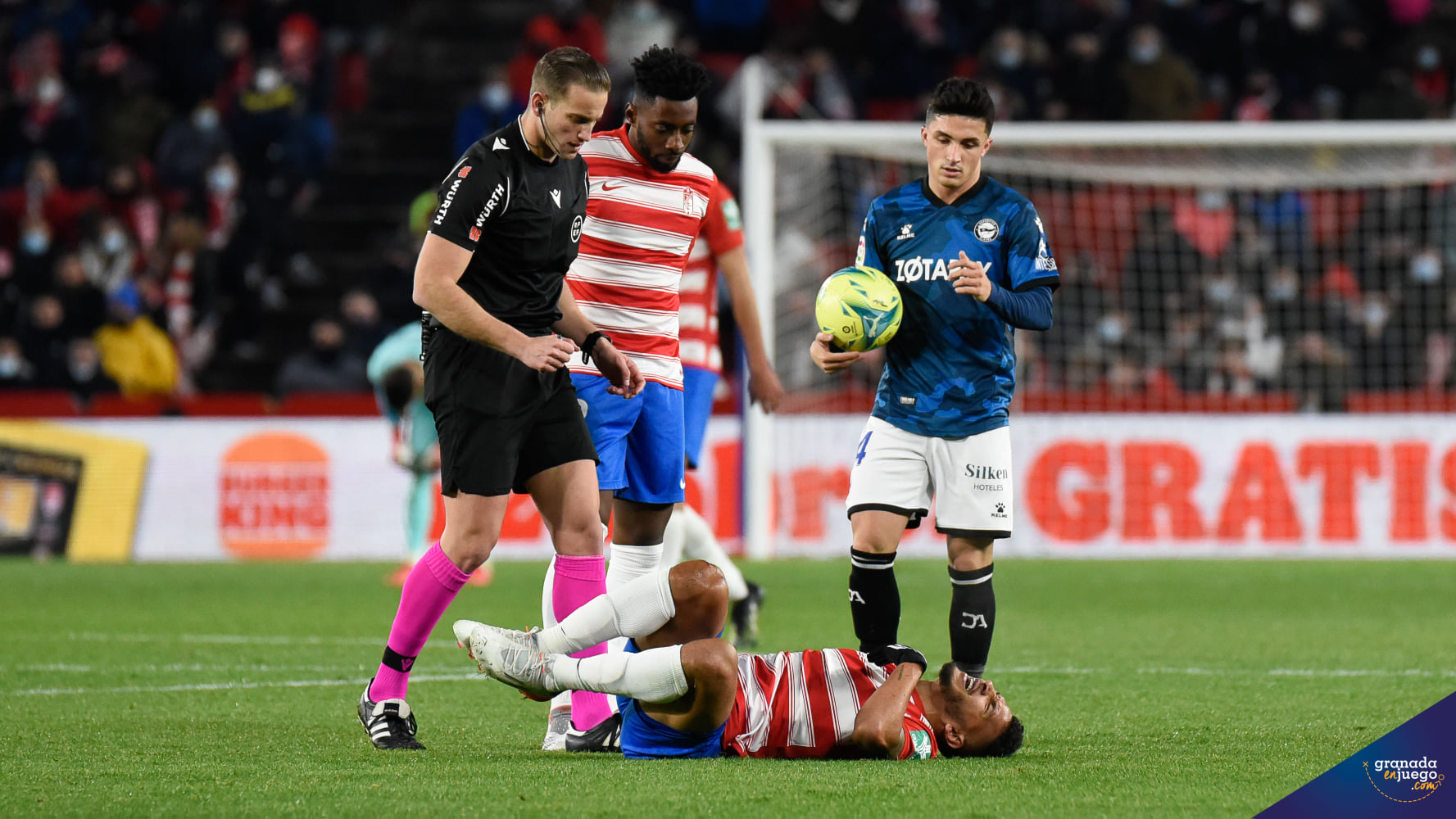 Alberola Rojas, durante el Granada - Alavés del pasado mes de diciembre (JOSÉ M. BALDOMERO)