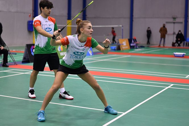Rubén García y María de la O durante un partido (BÁDMINTON GRANADA) 