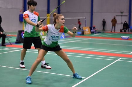 Rubén García y María de la O durante un partido (BÁDMINTON GRANADA) Rubén García y María de la O durante un partido (BÁDMINTON GRANADA)
