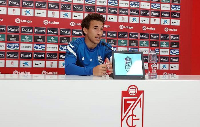 Luiis Milla, en la rueda de prensa de este miércoles en la Ciudad Deportiva (FRAN CALVO)