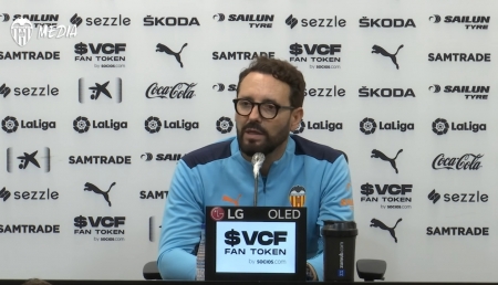 José Bordalás, en la rueda de prensa previa al partido contra el Granada (VALENCIA CF TV) José Bordalás, en la rueda de prensa previa al partido contra el Granada (VALENCIA CF TV)
