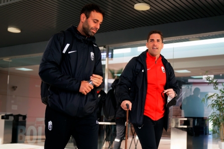 Víctor Díaz y Robert Moreno, en la Ciudad Deportiva antes de partir hacia Valencia (PEPE VILLOSLADA / GCF) Víctor Díaz y Robert Moreno, en la Ciudad Deportiva antes de partir hacia Valencia (PEPE VILLOSLADA / GCF)