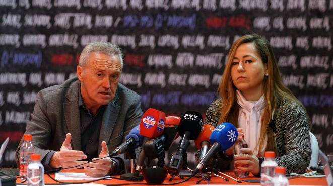Patricia Rodríguez, directora general, y Pep Boada, director deportivo, en una reunión con los medios de comunicación (GCF)