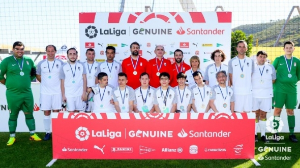 Equipo de la liga Genuine del Granada CF (GRANADA CF) Equipo de la liga Genuine del Granada CF (GRANADA CF)