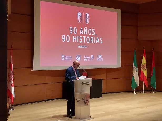 Momento de la presentación del libro del 90 aniversario del Granada (FRAN CALVO) Momento de la presentación del libro del 90 aniversario del Granada (FRAN CALVO)