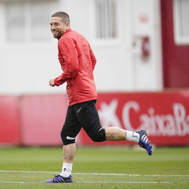 Papu Gómez, en un entrenamiento de esta semana con el Sevilla (SEVILLA FC) Papu Gómez, en un entrenamiento de esta semana con el Sevilla (SEVILLA FC)