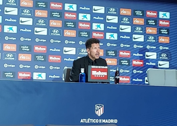 Simeone, en la rueda de prensa posterior al encuentro frente al Granada (FRAN CALVO)