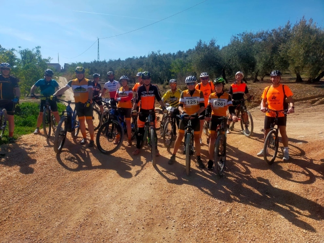Jornadas deportivas para recaudar fondos contra el cáncer infantil (AYTO. MONTEFRIO)