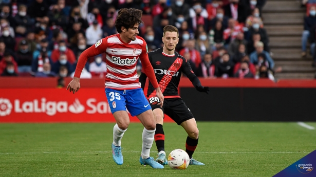 Álex Collado, durante el partido en casa ante el Rayo Vallecano (JOSÉ M. BALDOMERO)