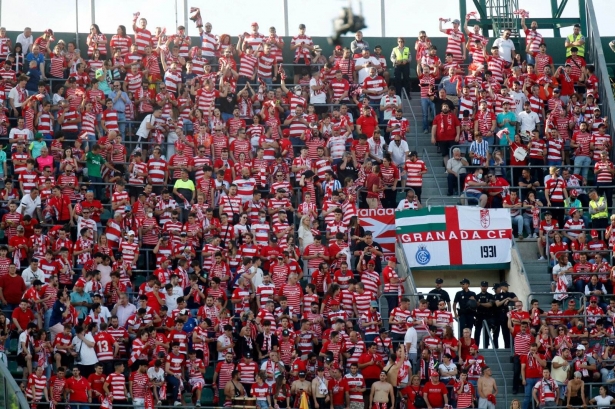 Imagen de la zona visitante en el Benito Villamarín durante el Betis - Granada (GCF) Imagen de la zona visitante en el Benito Villamarín durante el Betis - Granada (GCF)