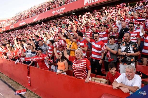 La afición del Granada se echará a las calles para manifestarse en contra de la propiedad (JOSÉ M. BALDOMERO) La afición del Granada se echará a las calles para manifestarse en contra de la propiedad (JOSÉ M. BALDOMERO)