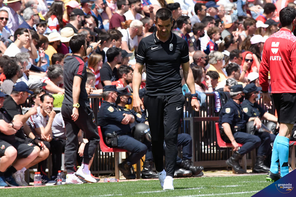 Torrecilla, durante su último partido con el Granada frente al Levante (JOSÉ M. BALDOMERO)