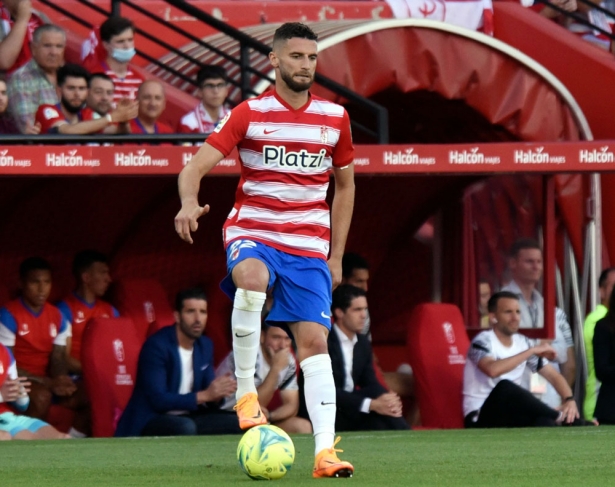 Domingos Duarte en el último encuentro con la camiseta del Granada CF (JOSÉ M. BALDOMERO) Domingos Duarte en el último encuentro con la camiseta del Granada CF (JOSÉ M. BALDOMERO)