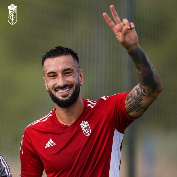 Erick Cabaco, en uno de los entrenamientos del Granada en Jerez (PEPE VILLOSLADA / GCF) Erick Cabaco, en uno de los entrenamientos del Granada en Jerez (PEPE VILLOSLADA / GCF)