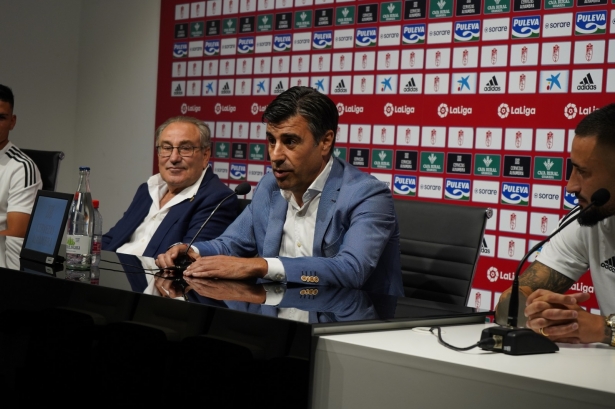 Nico Rodríguez, en la presentación de Jonathan Silva y Cabaco como jugadores del Granada (JOSÉ VELASCO / GRJ) Nico Rodríguez, en la presentación de Jonathan Silva y Cabaco como jugadores del Granada (JOSÉ VELASCO / GRJ)