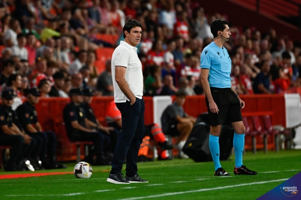 Karanka, durante el partido frente al Racing (JOSÉ M. BALDOMERO) Karanka, durante el partido frente al Racing (JOSÉ M. BALDOMERO)