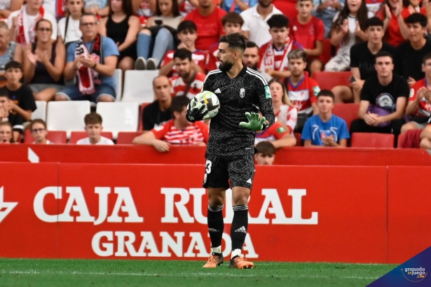 André Ferreira, portero titular para Karanka en este inicio liguero (JOSÉ M. BALDOMERO) André Ferreira, portero titular para Karanka en este inicio liguero (JOSÉ M. BALDOMERO)