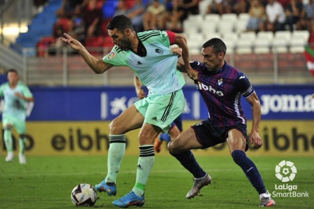 Jorge Molina, en un lance del partido ante el Eibar (LALIGA)