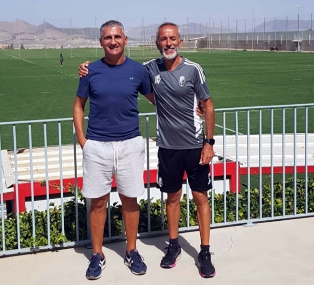 Carlos Moya en la actualidad junto a José Alfonso Morillo, preparador físico del Granada CF, en la Ciudad Deportiva (GRJ)