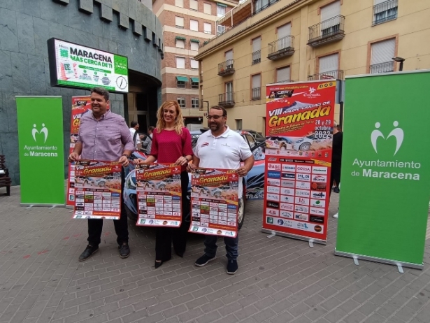 Carlos Porcel, concejal de deportes, Berta Linares, alcaldesa y Arturo Pleguezuelos, organizador (RALLY CIUDAD DE GRANADA) Carlos Porcel, concejal de deportes, Berta Linares, alcaldesa y Arturo Pleguezuelos, organizador (RALLY CIUDAD DE GRANADA)