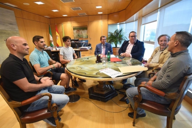 Encuentro en la Diputación con deportistas de élite de Granada (DIPUTACIÓN) Encuentro en la Diputación con deportistas de élite de Granada (DIPUTACIÓN)