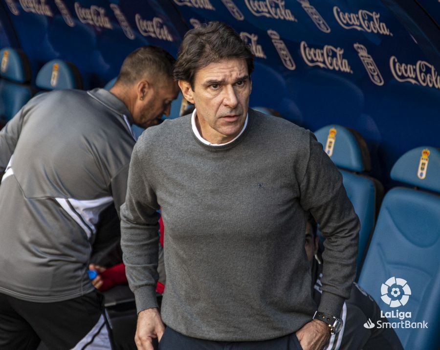 Aitor Karanka, en el banquillo del `Carlos Tartiere` (LALIGA)
