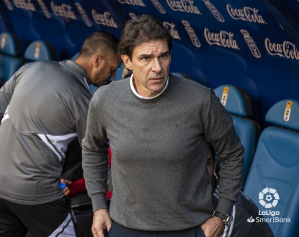 Aitor Karanka, en el banquillo del `Carlos Tartiere` (LALIGA) Aitor Karanka, en el banquillo del `Carlos Tartiere` (LALIGA)