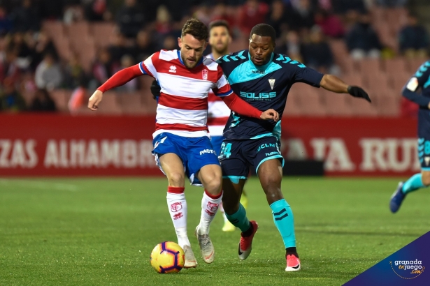 Quini, en un lance del último Granada - Albacete en 2019 (JOSÉ M. BALDOMERO) Quini, en un lance del último Granada - Albacete en 2019 (JOSÉ M. BALDOMERO)
