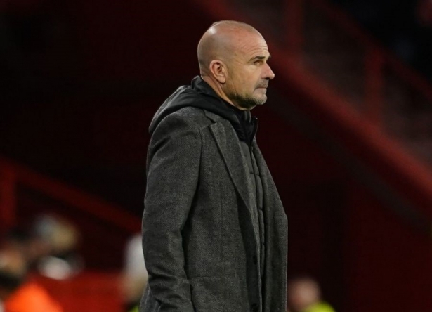 Paco López, durante el duelo frente al Alavés en `Los Cármenes` (LALIGA) Paco López, durante el duelo frente al Alavés en `Los Cármenes` (LALIGA)