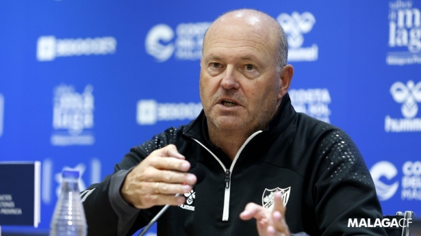 Pepe Mel, técnico malaguista, en rueda de prensa (MÁLAGA CF) Pepe Mel, técnico malaguista, en rueda de prensa (MÁLAGA CF)