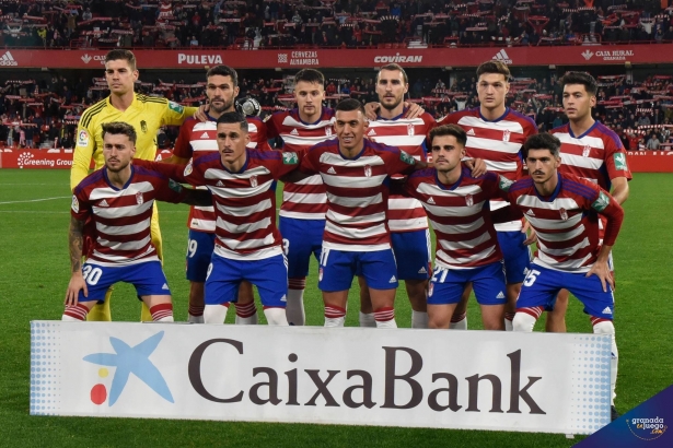 El once inicial del Granada contra el Burgos (JOSÉ M. BALDOMERO) El once inicial del Granada contra el Burgos (JOSÉ M. BALDOMERO)