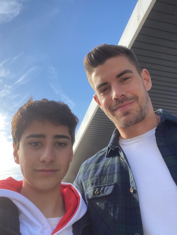 David, junto a Raúl Fernández en una de las fotografías que ha conseguido a lo largo de estos días (GRJ)