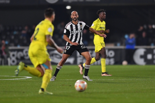 El ex rojiblanco Mikel Rico, durante el partido de Copa entre el Cartagena y el Villarreal (FC CARTAGENA) El ex rojiblanco Mikel Rico, durante el partido de Copa entre el Cartagena y el Villarreal (FC CARTAGENA)