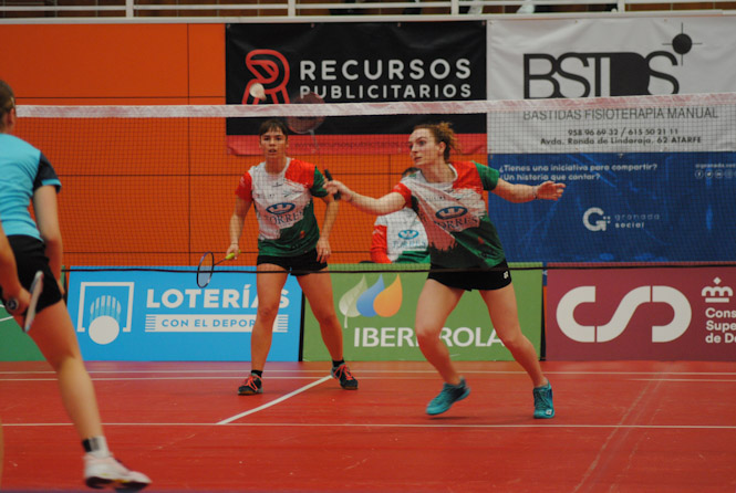 Imagen del partido (BÁDMINTON GRANADA)