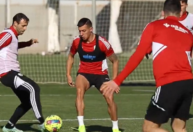 Uzuni, en un lance del entrenamiento de este miércoles (GCF) Uzuni, en un lance del entrenamiento de este miércoles (GCF)