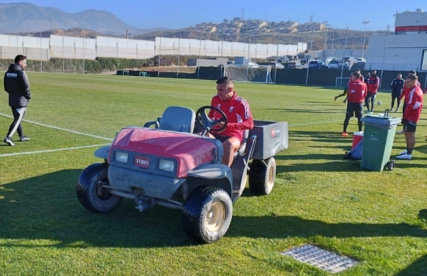 Uzuni, en el entrenamiento de este viernes en la Ciudad Deportiva (FRAN CALVO) Uzuni, en el entrenamiento de este viernes en la Ciudad Deportiva (FRAN CALVO)