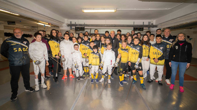 Foto de familia con los tiradores de la Sala de Armas (AYUNTAMIENTO DE GRANADA)
