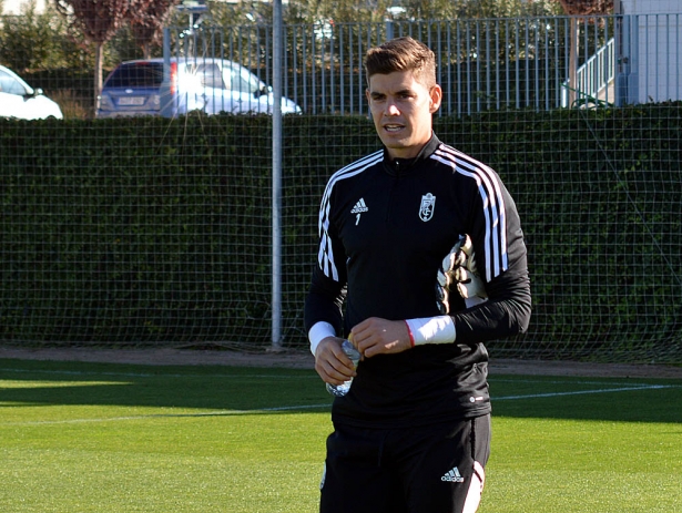 Raúl Fernández, en un entrenamiento en la Ciudad Deportiva (JAVIER PALMA)