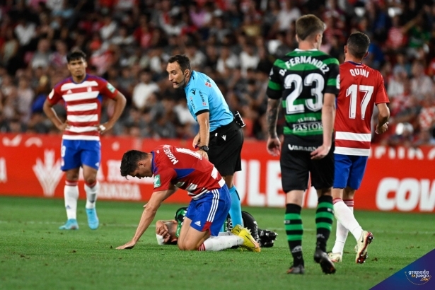Arcediano Monescillo, durante el Granada - Racing de esta temporada (JOSÉ M. BALDOMERO)