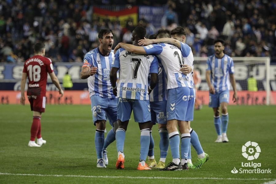 Los jugadores del Málaga celebran uno de los goles ante el Zaragoza (LALIGA)