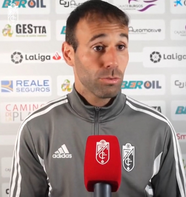 Víctor Díaz a la finalización del partido (GRANADA CF) Víctor Díaz a la finalización del partido (GRANADA CF)