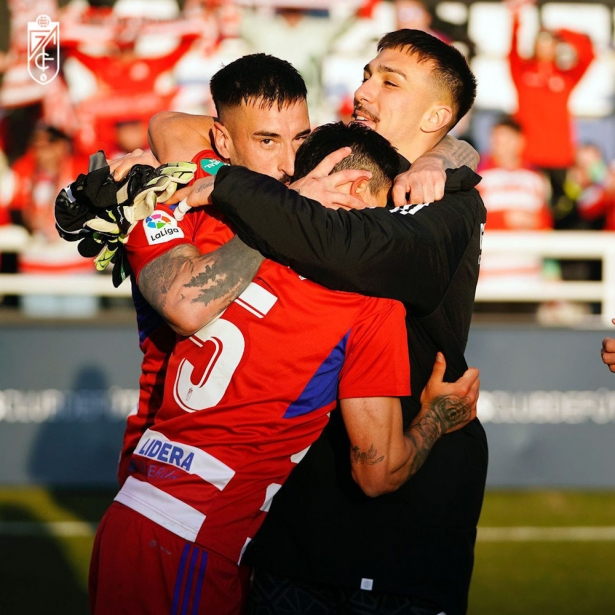 El Granada CF consiguió un triunfo vital (GRANADA CF) El Granada CF consiguió un triunfo vital (GRANADA CF)
